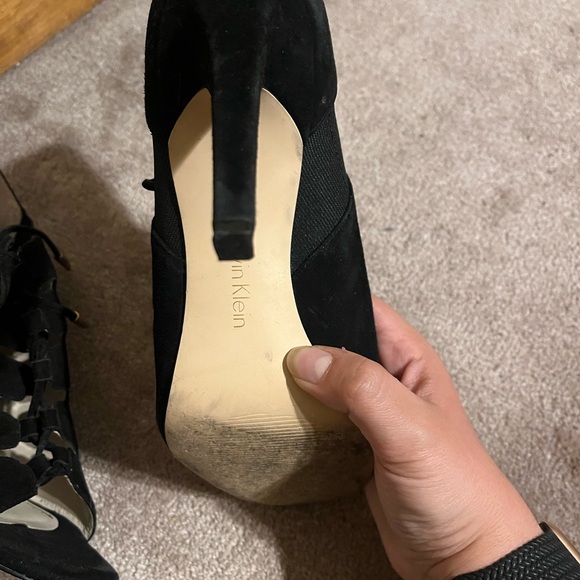 Calvin Klein Suede heels - Picture 6 of 7